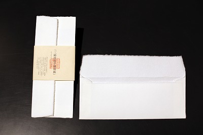 雪の豪奢 便箋、手漉き耳付き、楮100％、三椏100％、雁皮100％・便箋.封筒 書